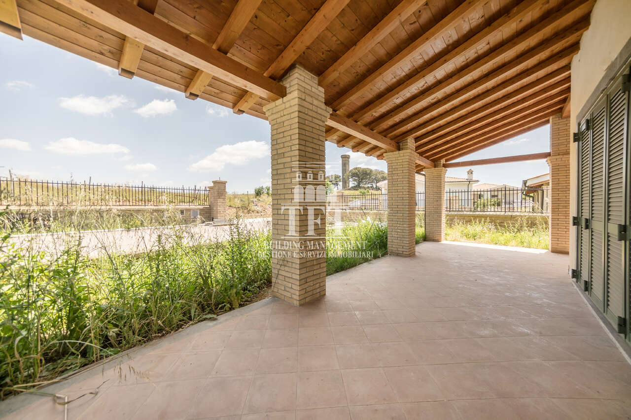 GROTTAROSSA, VILLAS FOR LEASE