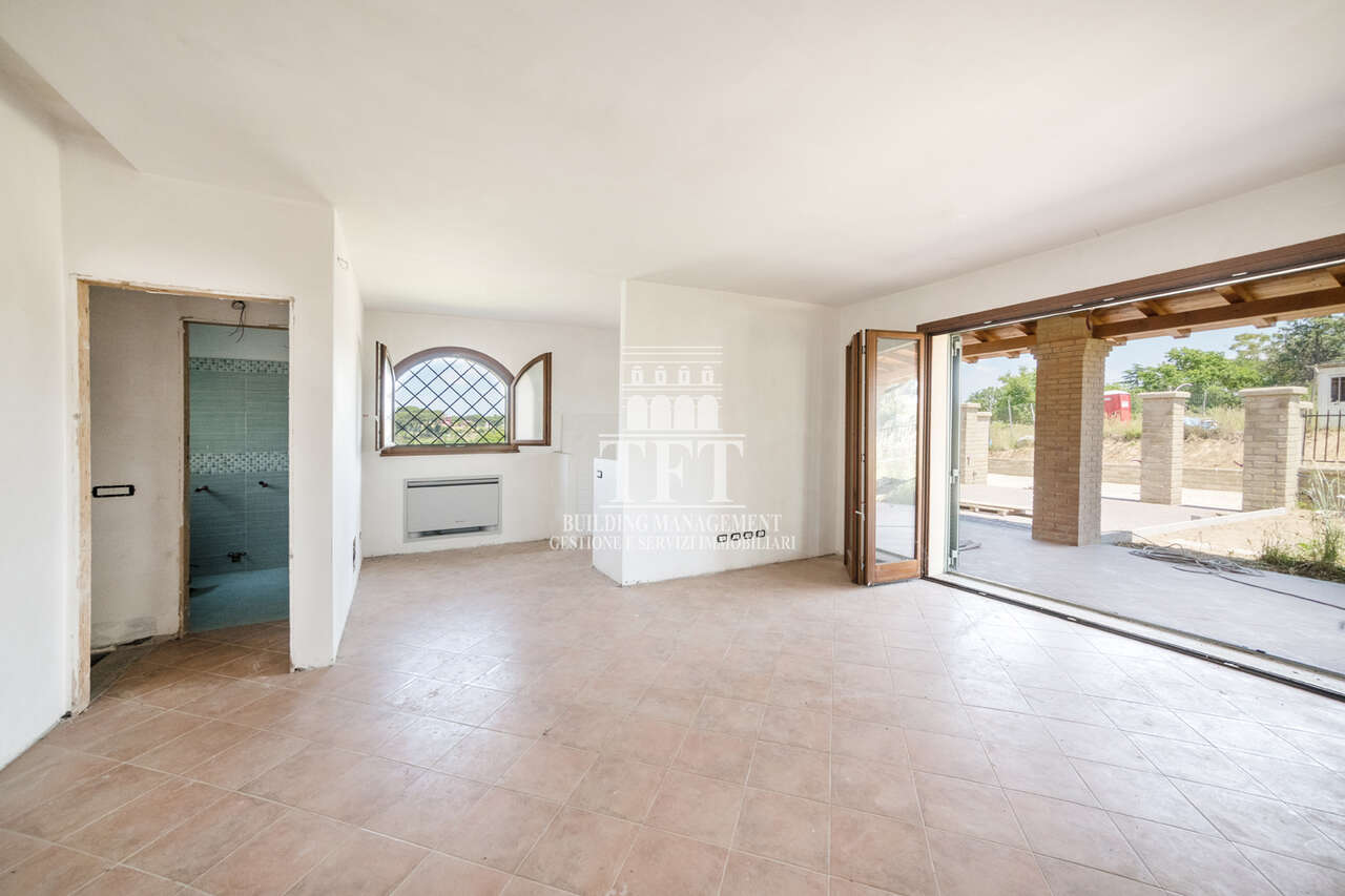 GROTTAROSSA, VILLAS FOR LEASE