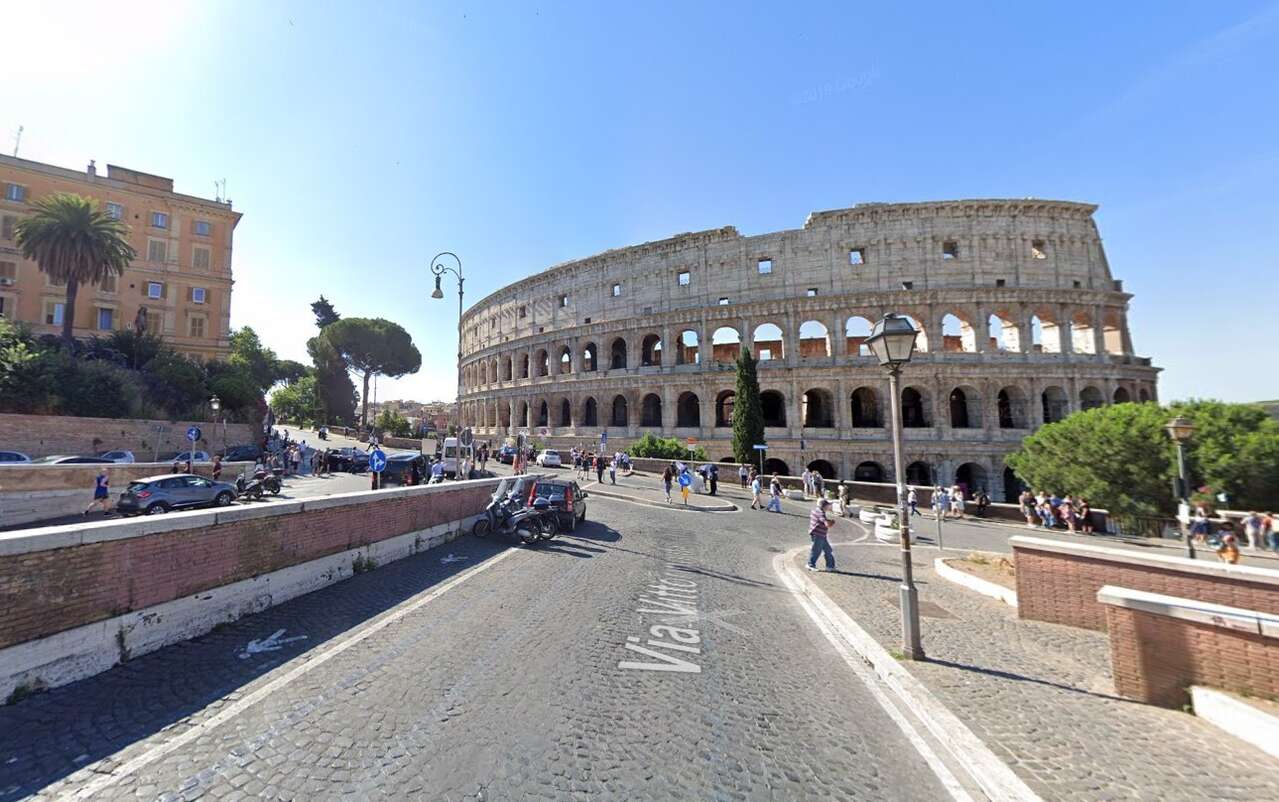 COLOSSEO INCOME PROPERTY FOR SALE
