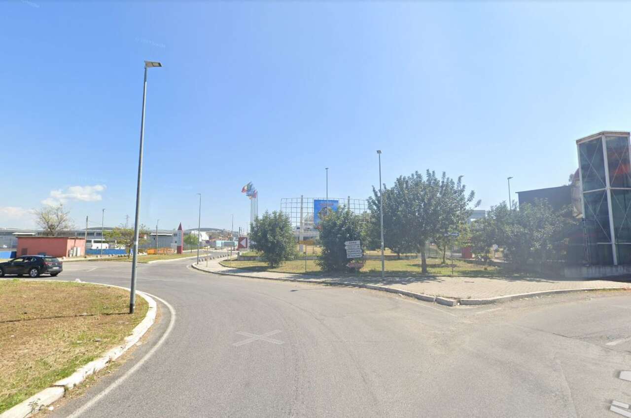 FIUMICINO, COMPLESSO DIREZIONALE