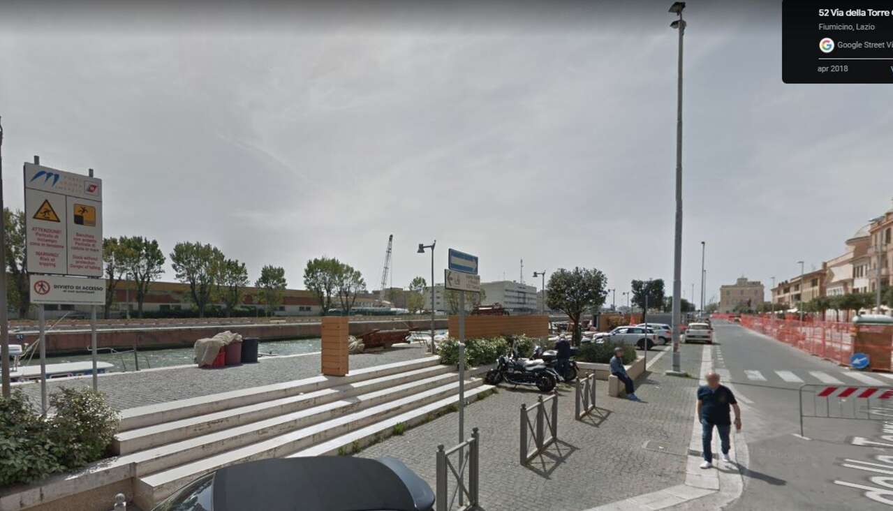 FIUMICINO, COMPLESSO DIREZIONALE