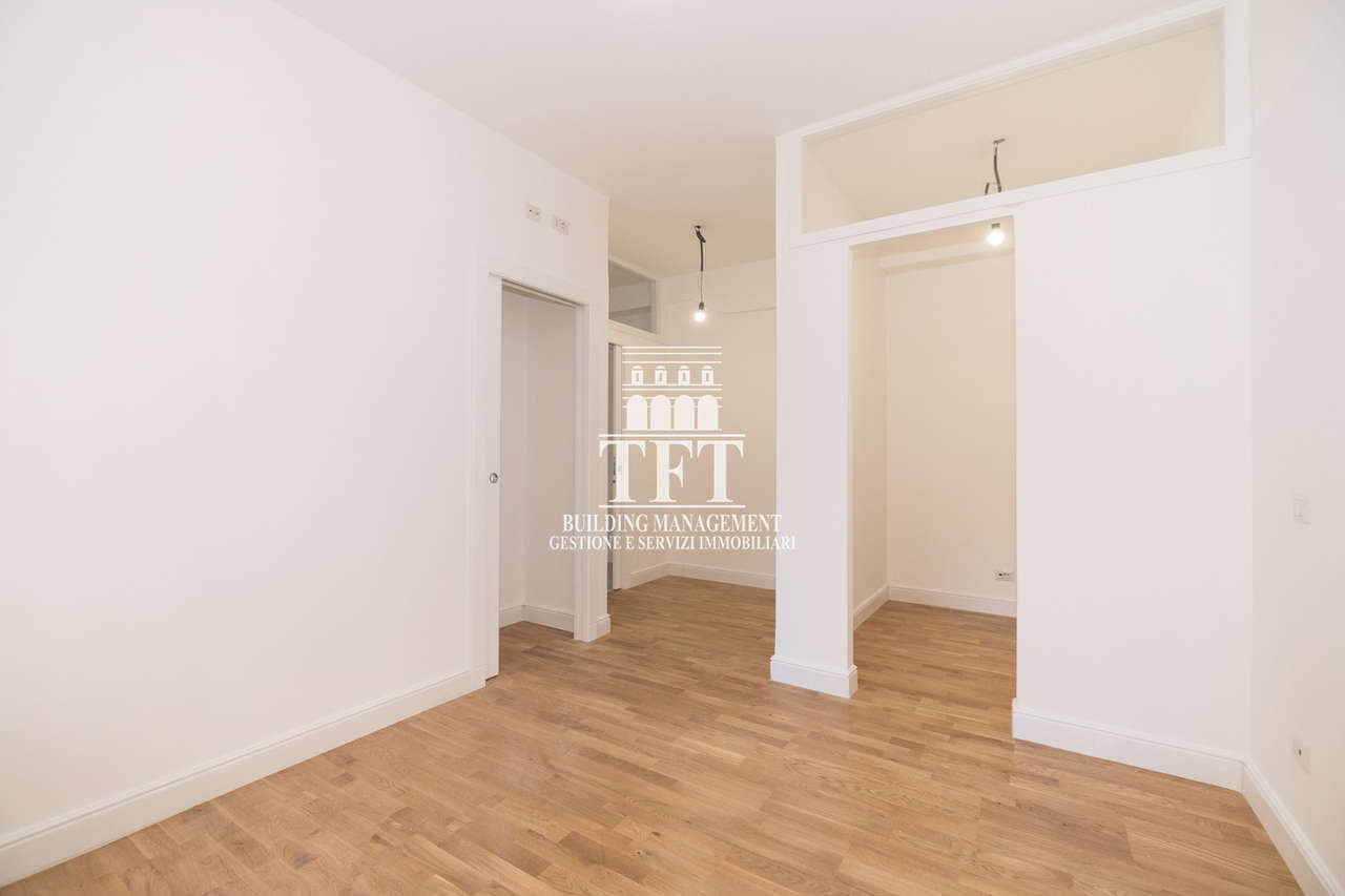 PRATI FISCALI, RENOVATED TWO-ROOM APARTMENT