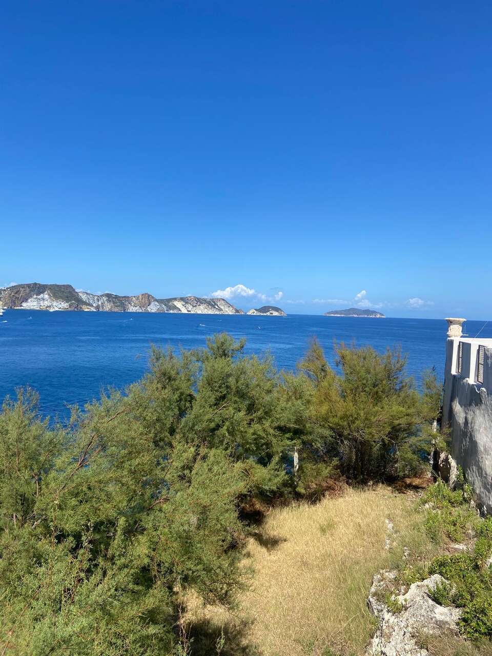 PONZA FOUR-ROOM APARTMENT FOR SALE