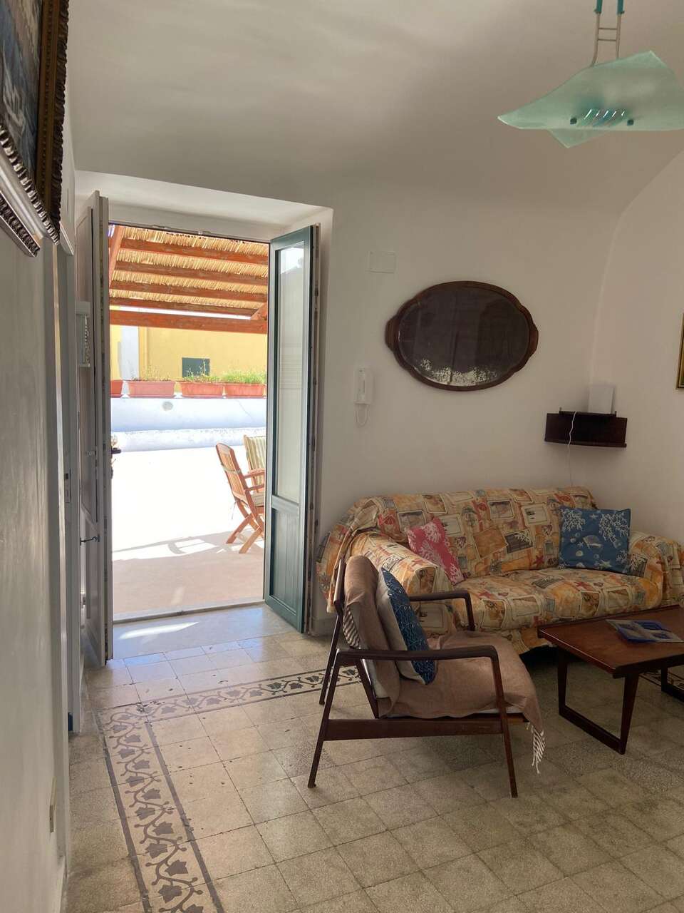 PONZA FOUR-ROOM APARTMENT FOR SALE