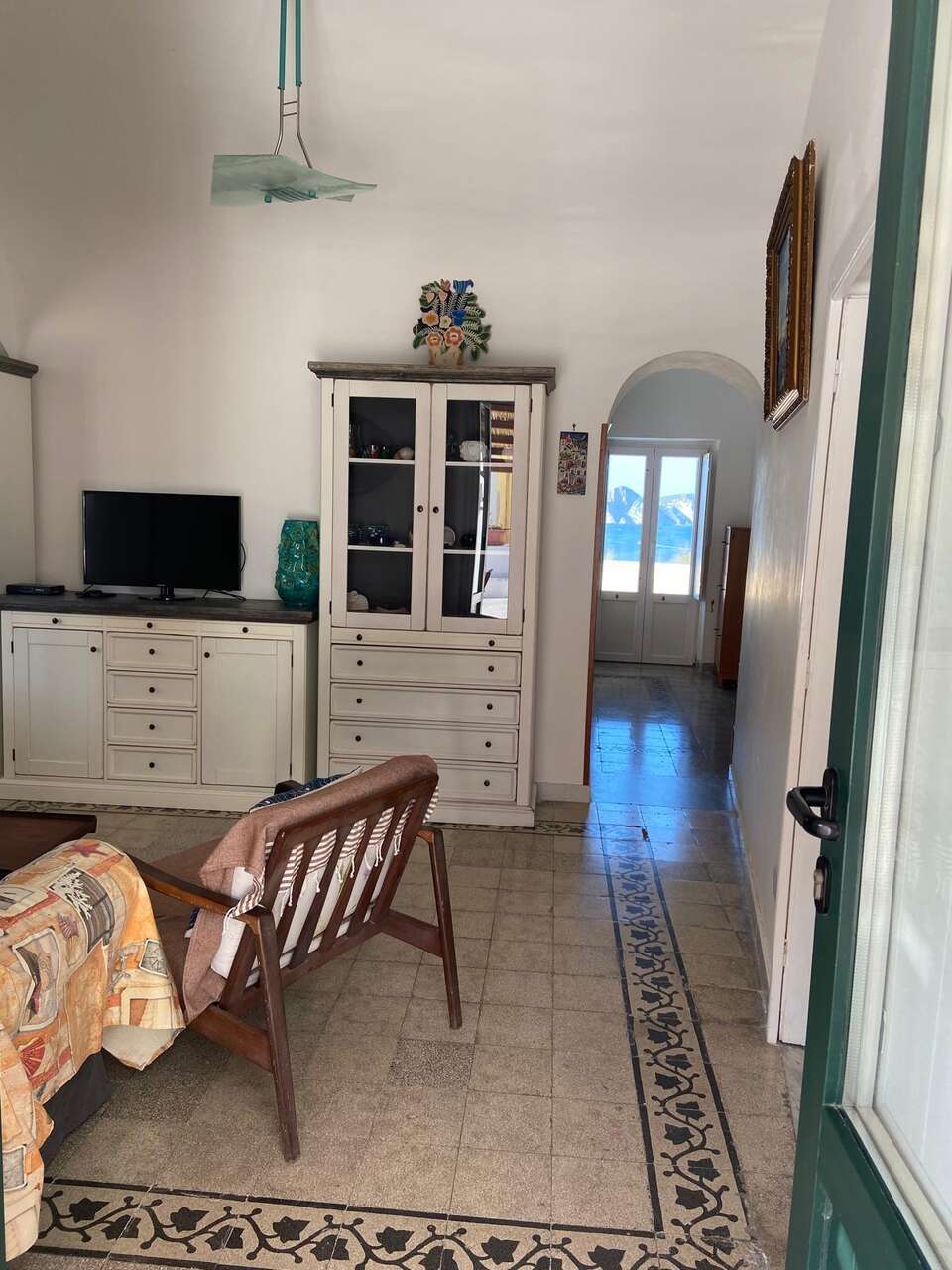 PONZA FOUR-ROOM APARTMENT FOR SALE