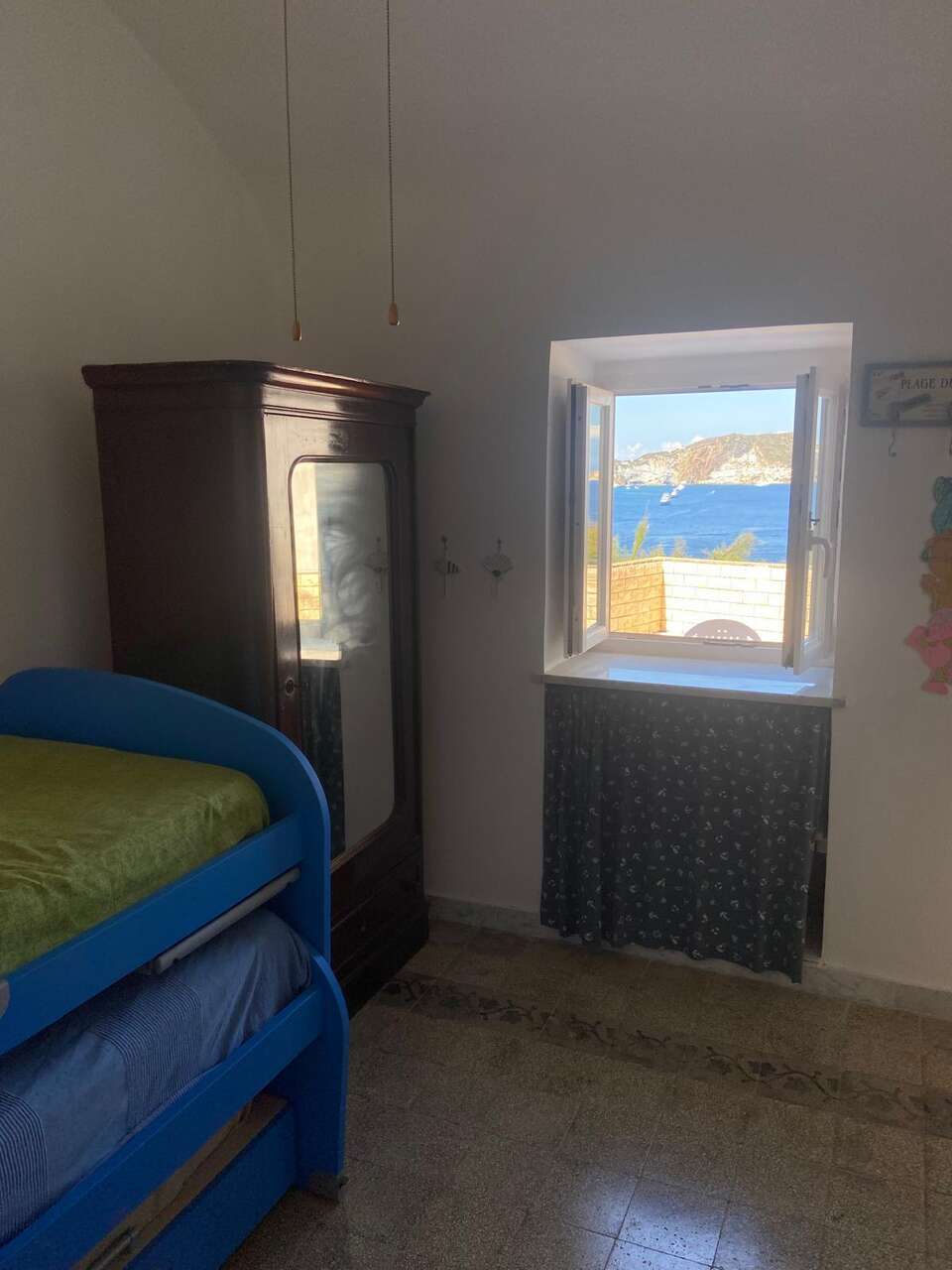 PONZA FOUR-ROOM APARTMENT FOR SALE