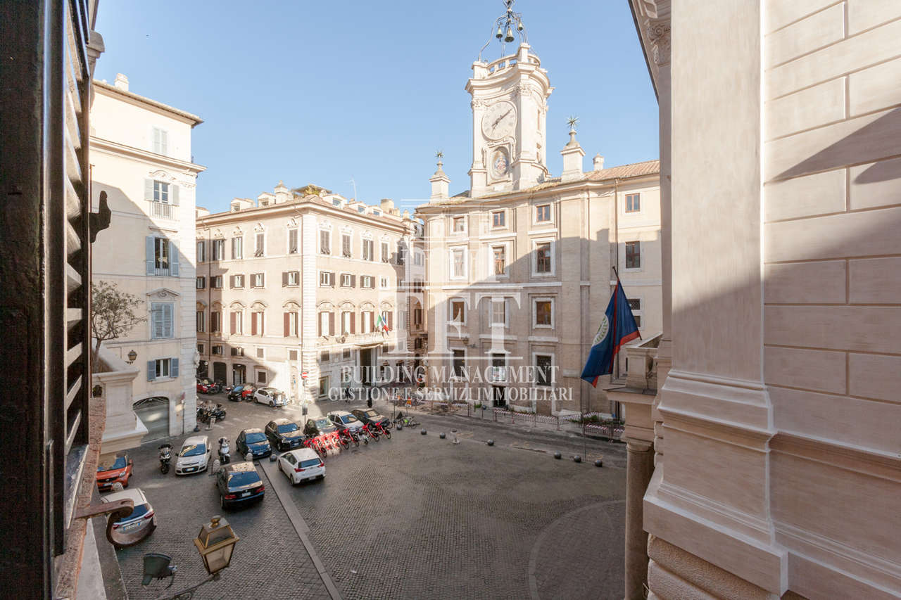 CENTRO STORICO PIAZZA DELL'OROLOGIO