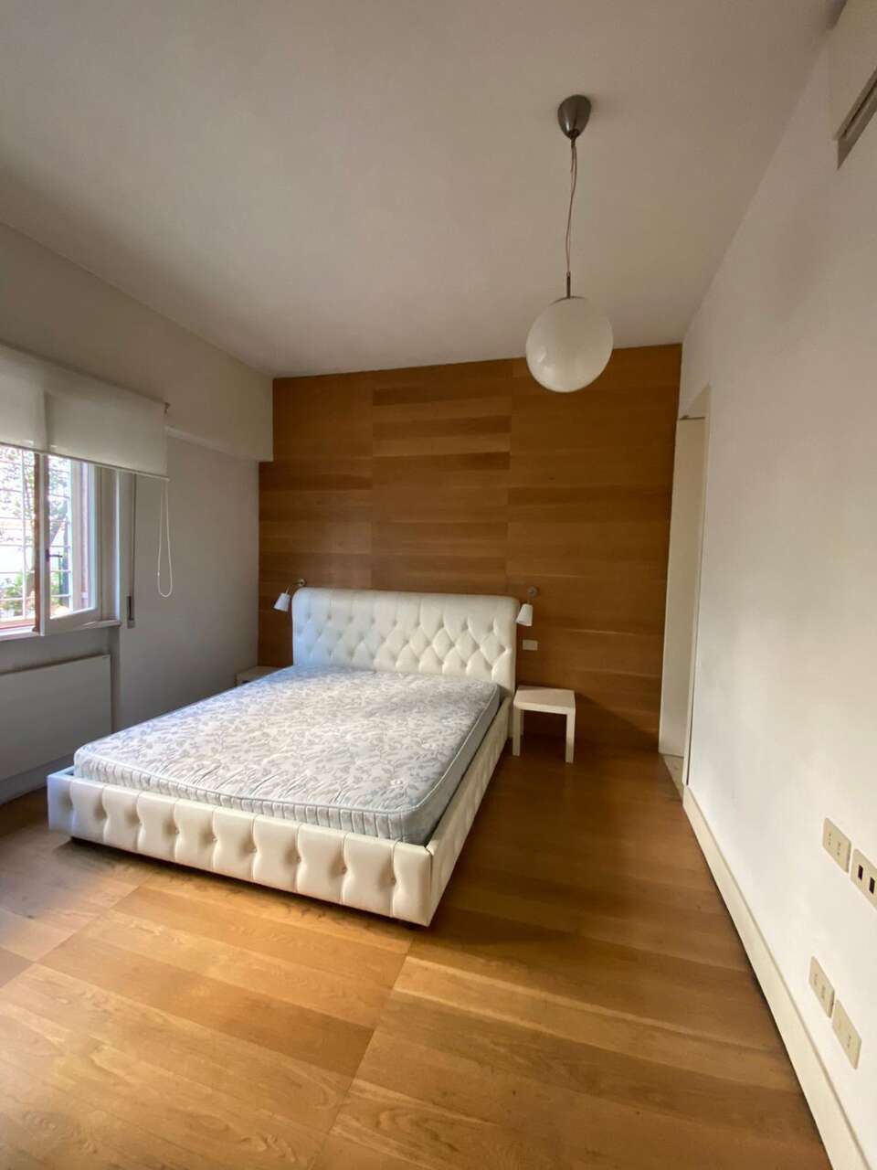 VIGNA CLARA, THREE-ROOM APARTMENT FOR SALE