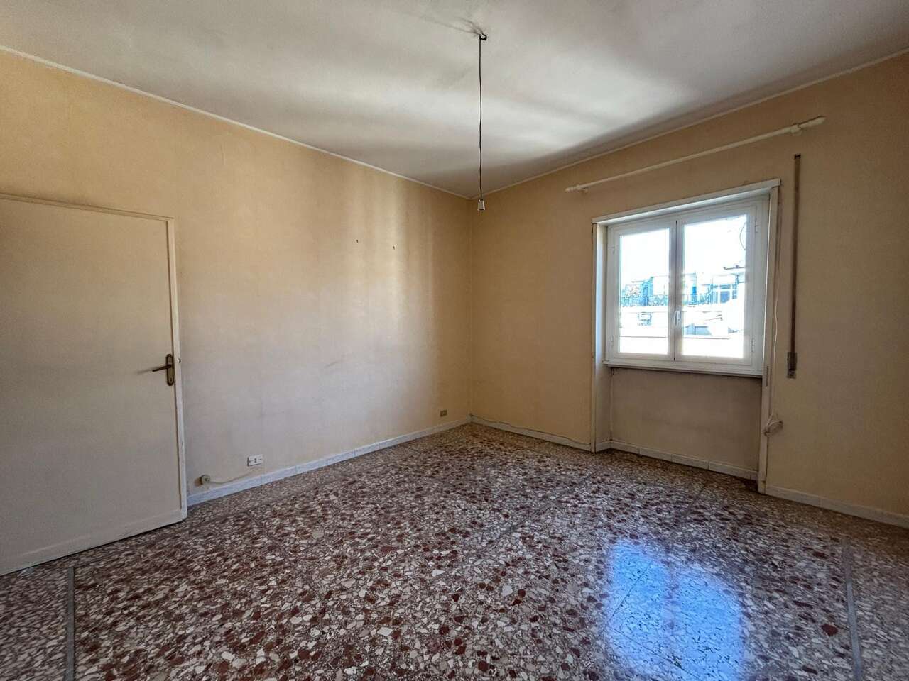 TORREVECCHIA - PENTHOUSE TO RENOVATE