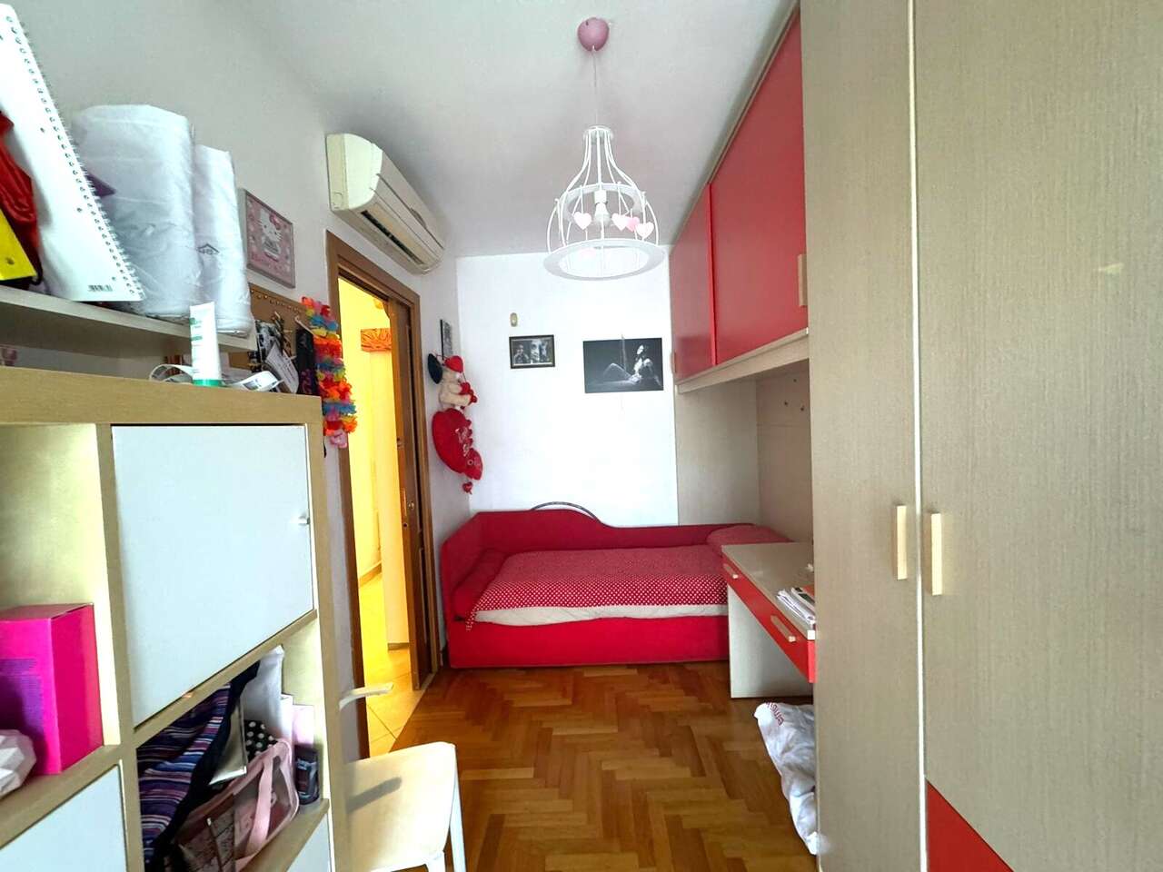 VAL CANNUTA, BRIGHT APARTMENT