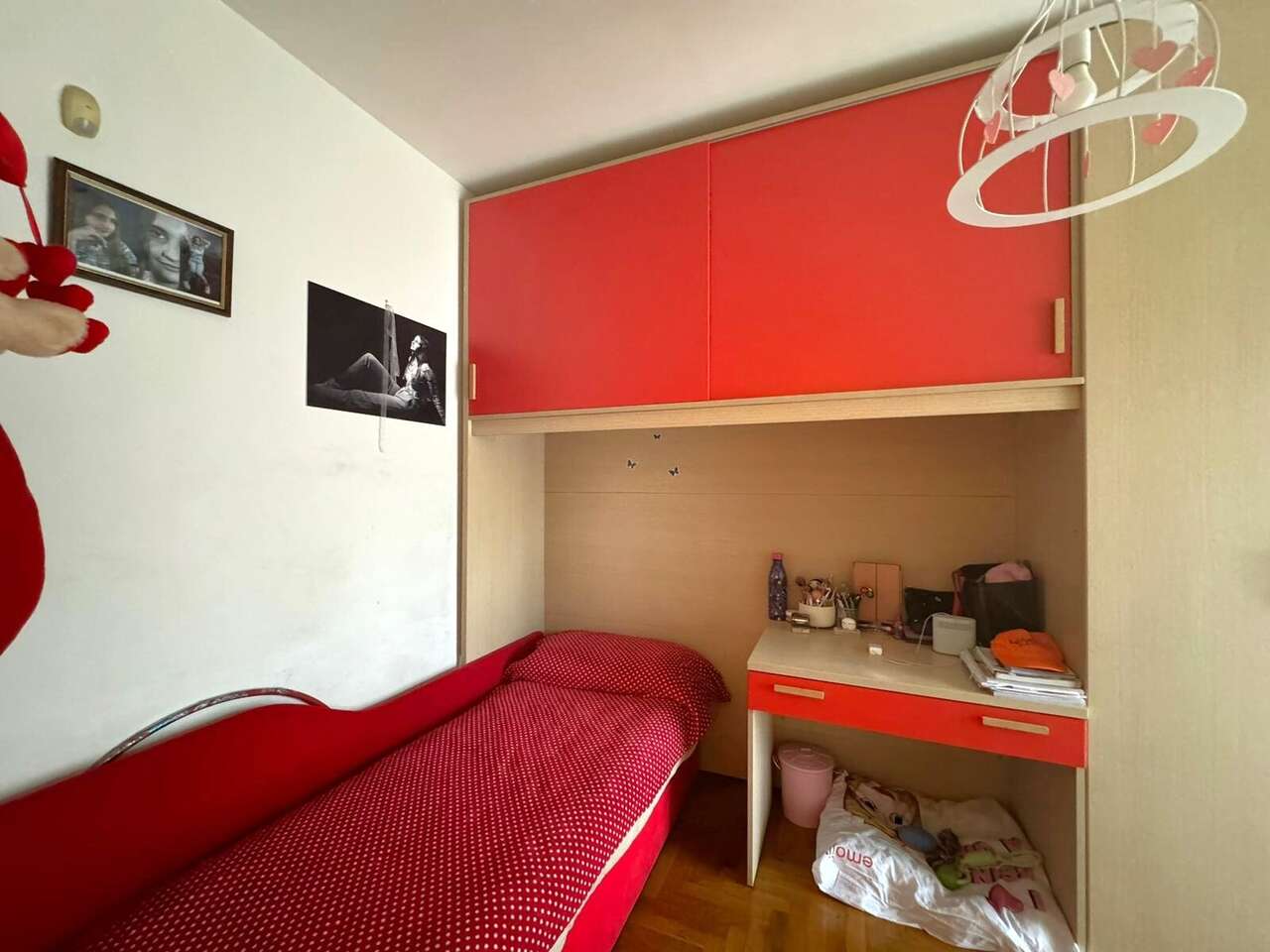 VAL CANNUTA, BRIGHT APARTMENT