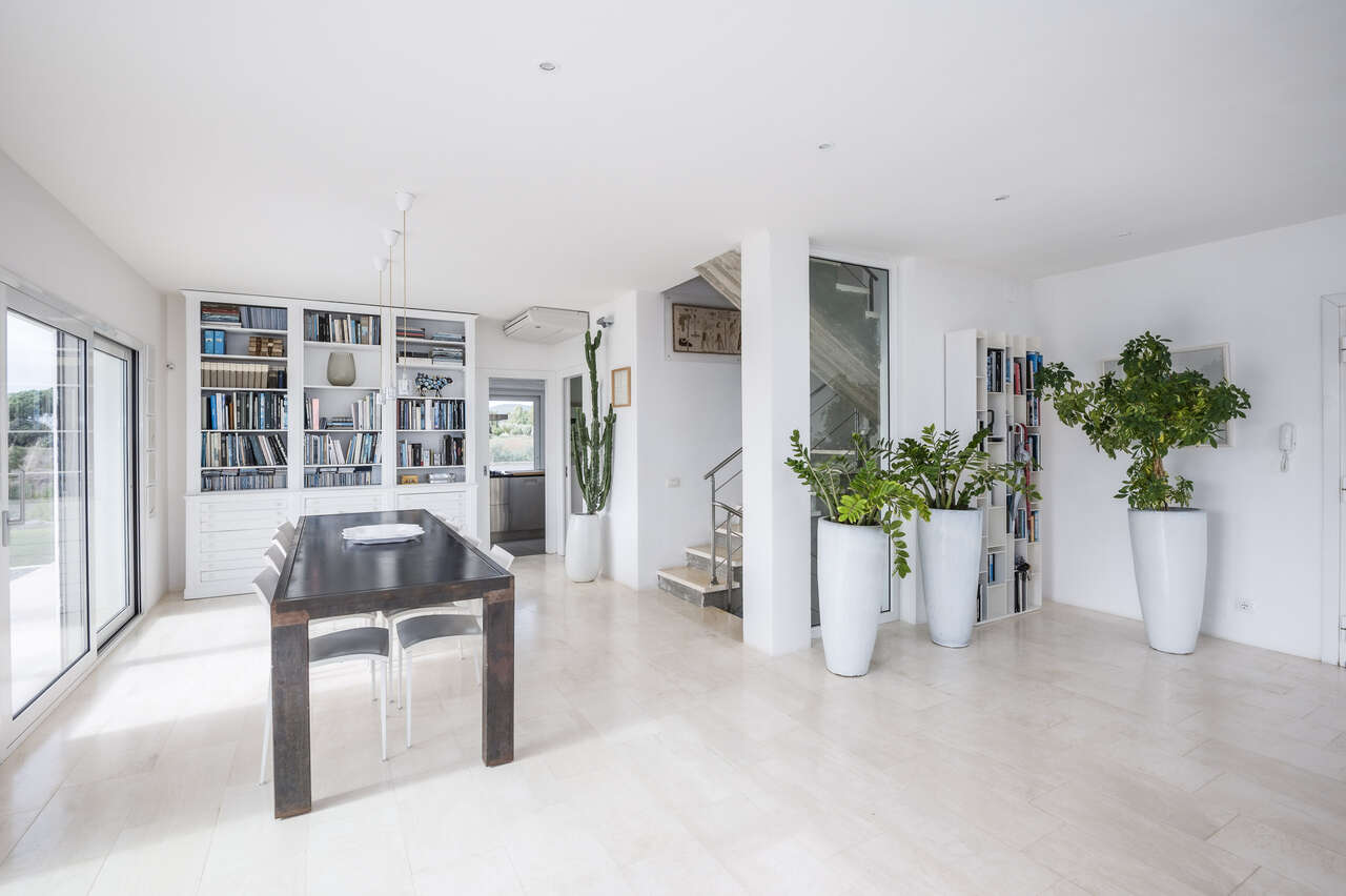  MONTALTO DI CASTRO PRESTIGIOUS VILLA