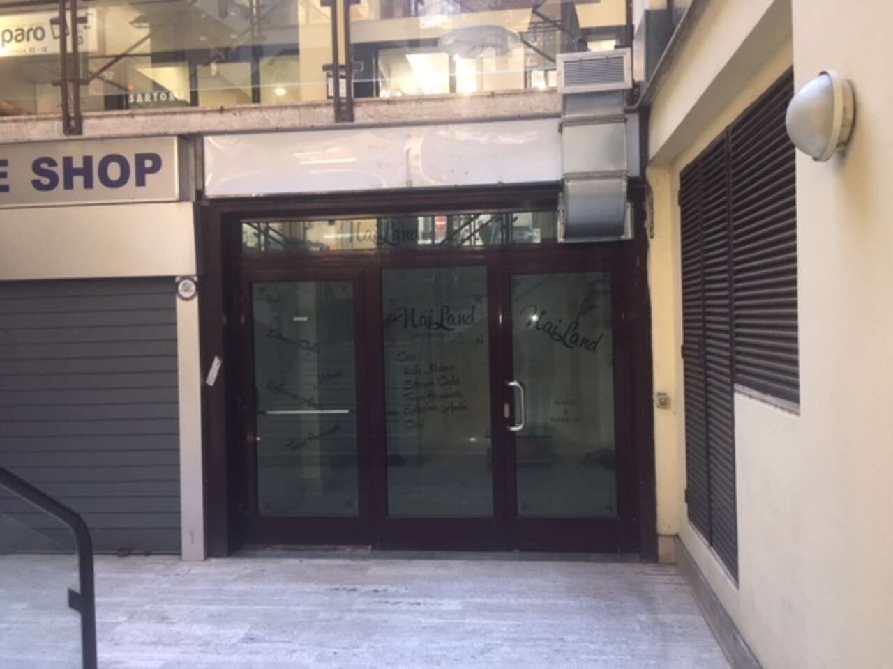 GALLERY CENTER, VENDITA IN BLOCCO 3 LOCALI