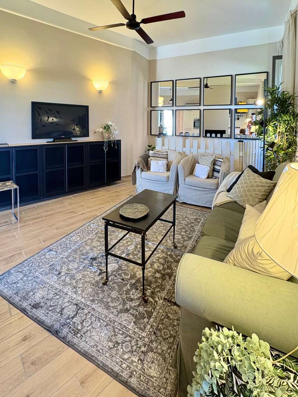 APARTMENT IN A VILLA WITH GARDEN
