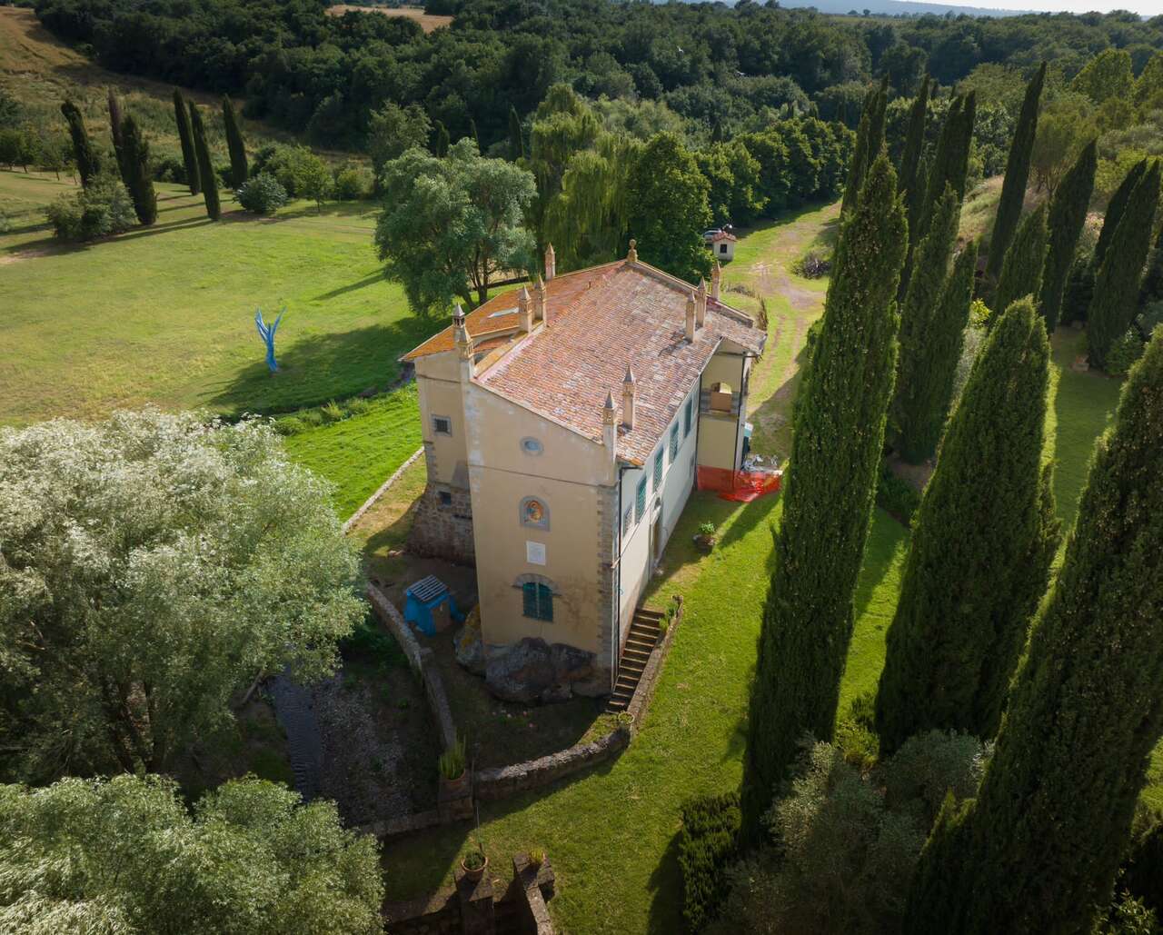 VETRALLA , SUGGESTIVA PROPRIETA'