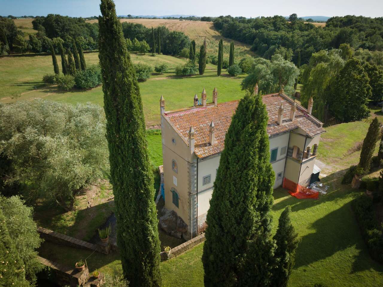 VETRALLA , SUGGESTIVA PROPRIETA'