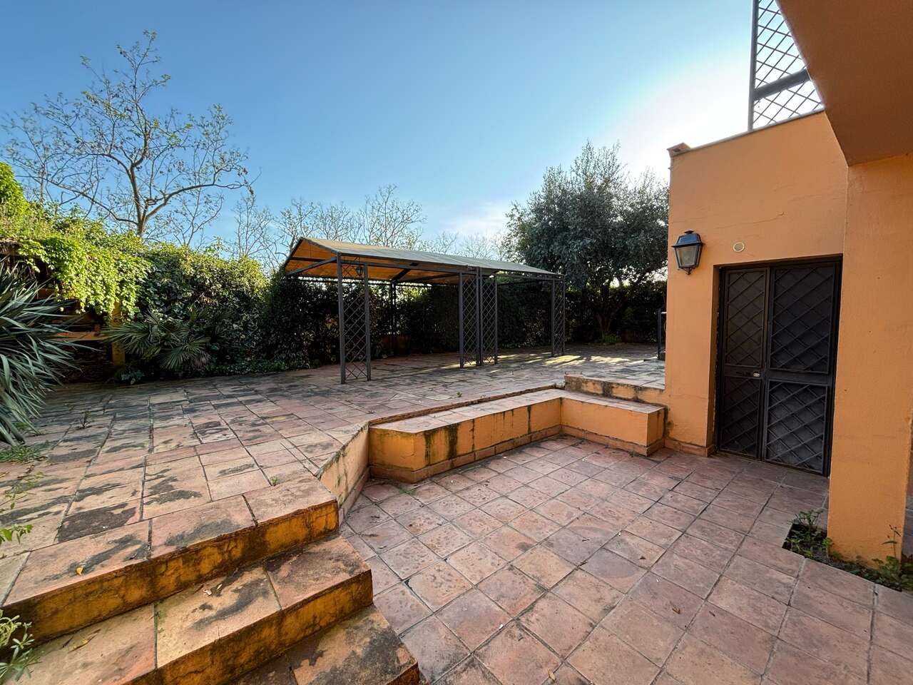 DIVINO AMORE VILLA IN COMPRENSORIO