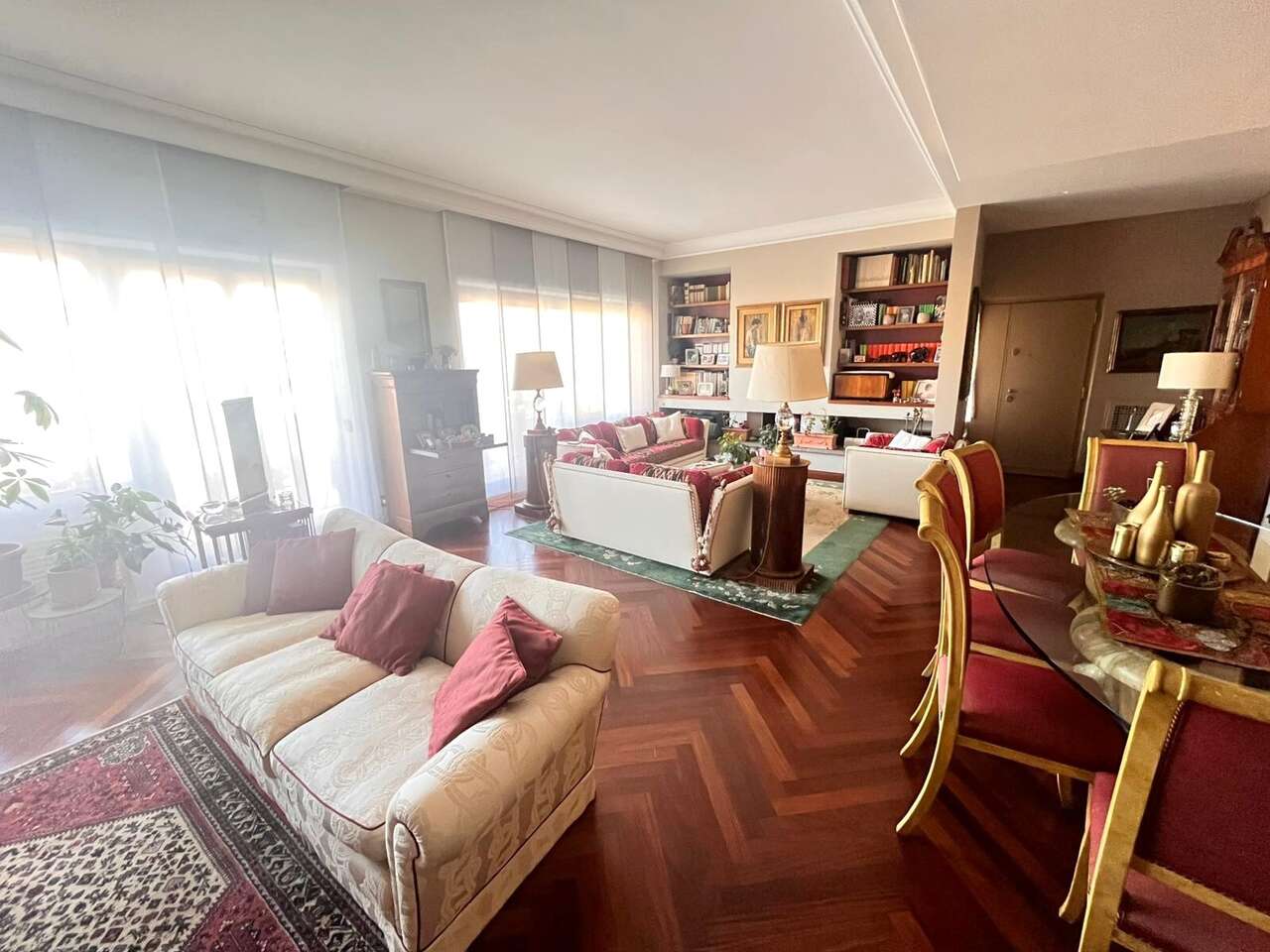 VIGNA CLARA, LUMINOSO PIANO ALTO CON TERRAZZO
