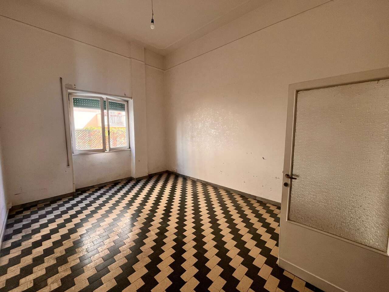 APPARTAMENTO CON AMPIO TERRAZZO