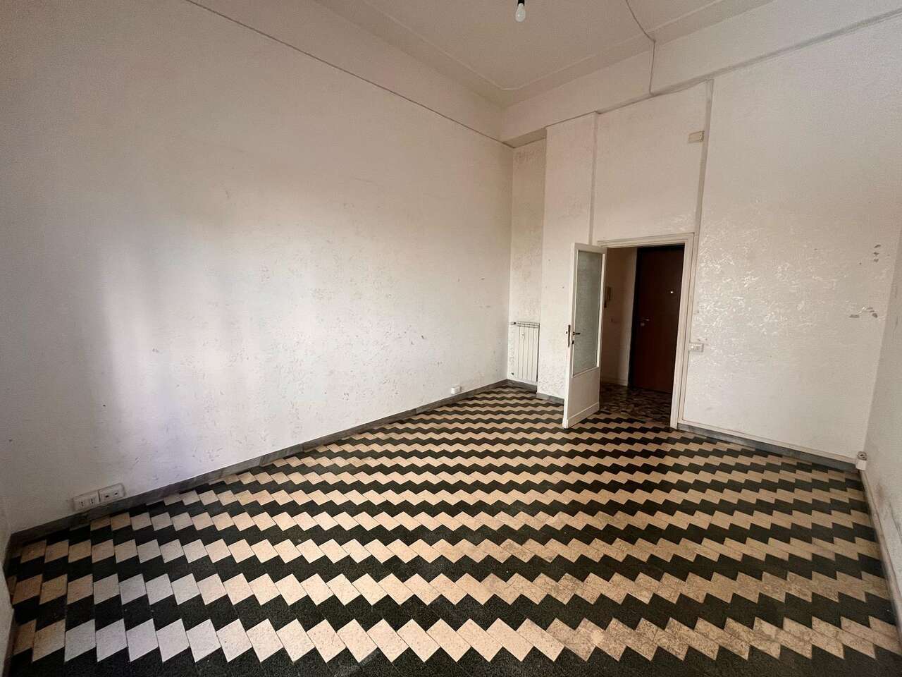 APPARTAMENTO CON AMPIO TERRAZZO