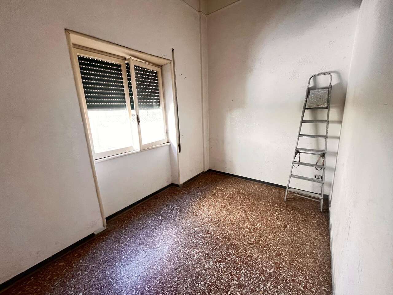 APPARTAMENTO CON AMPIO TERRAZZO