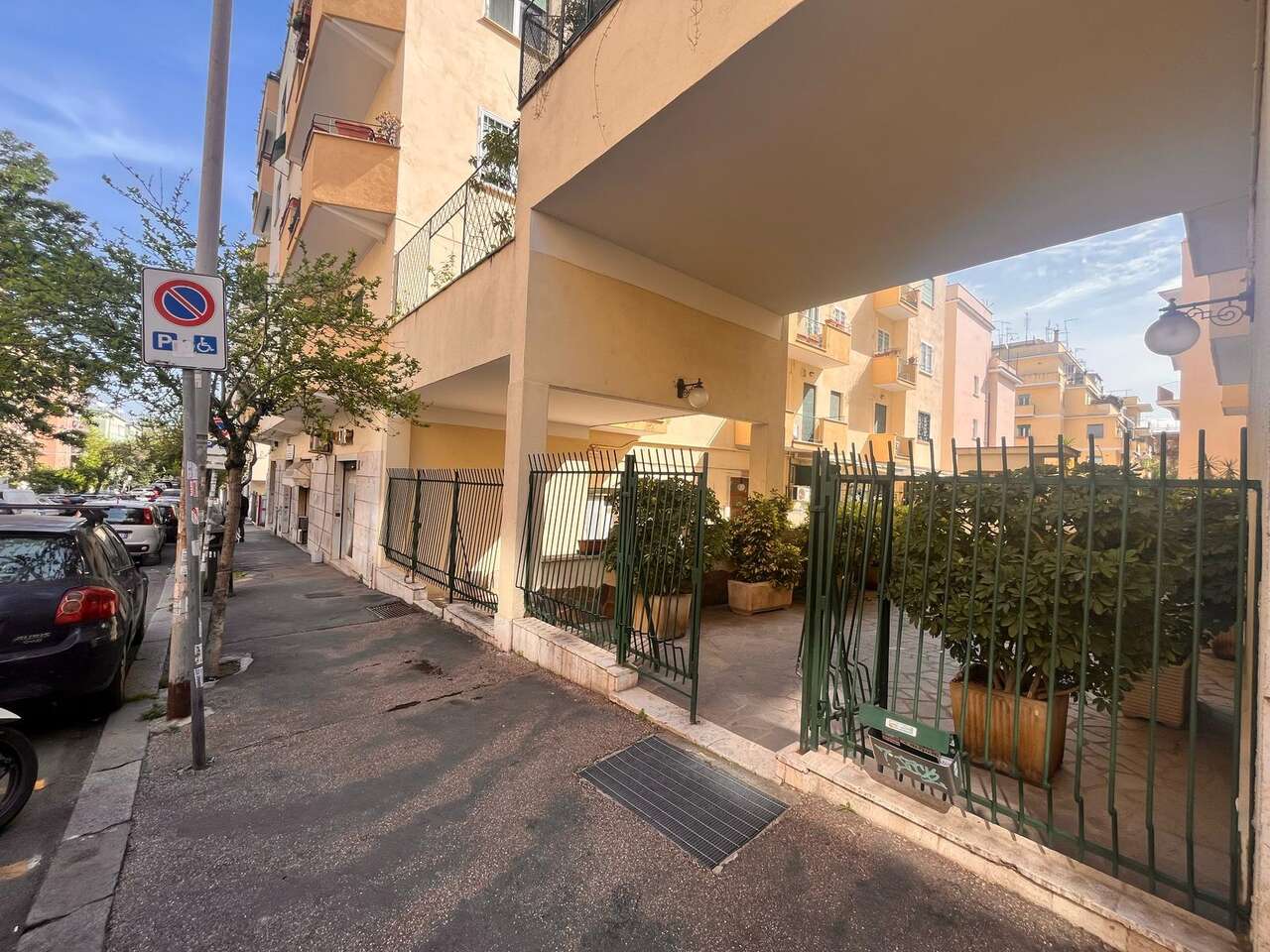 APPARTAMENTO CON AMPIO TERRAZZO