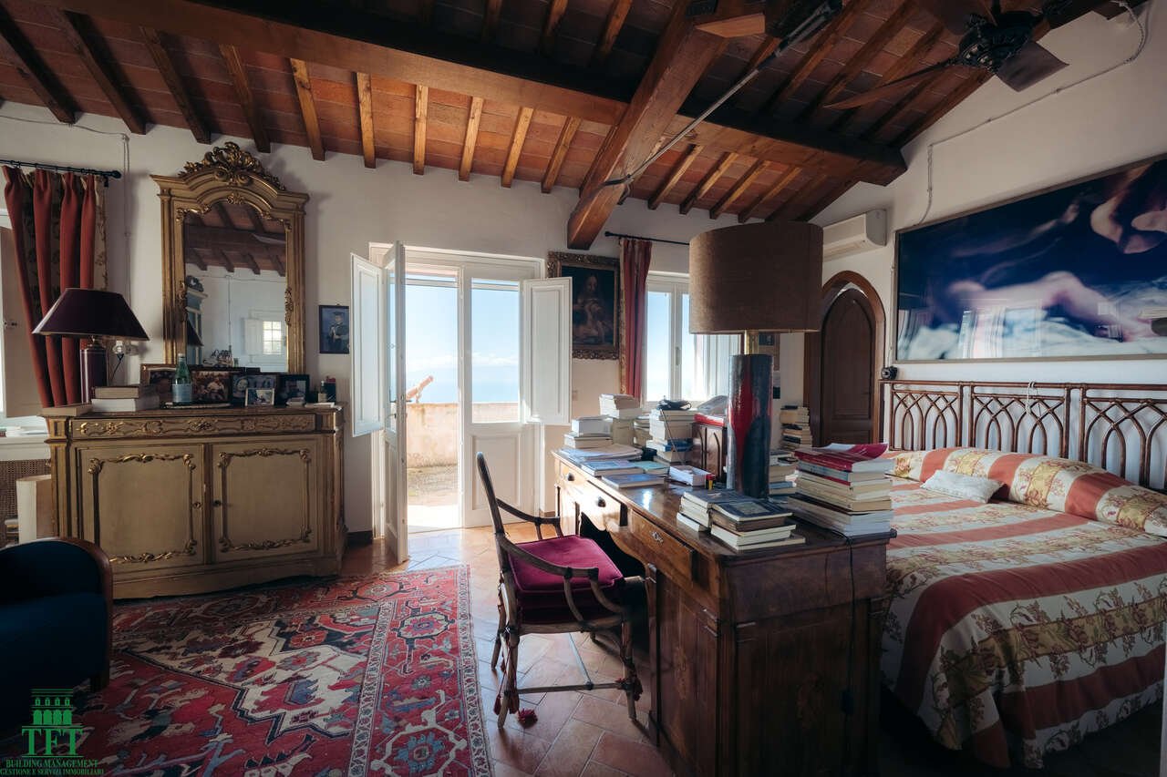 MONTE ARGENTARIO, INCANTEVOLE PROPRIETA'