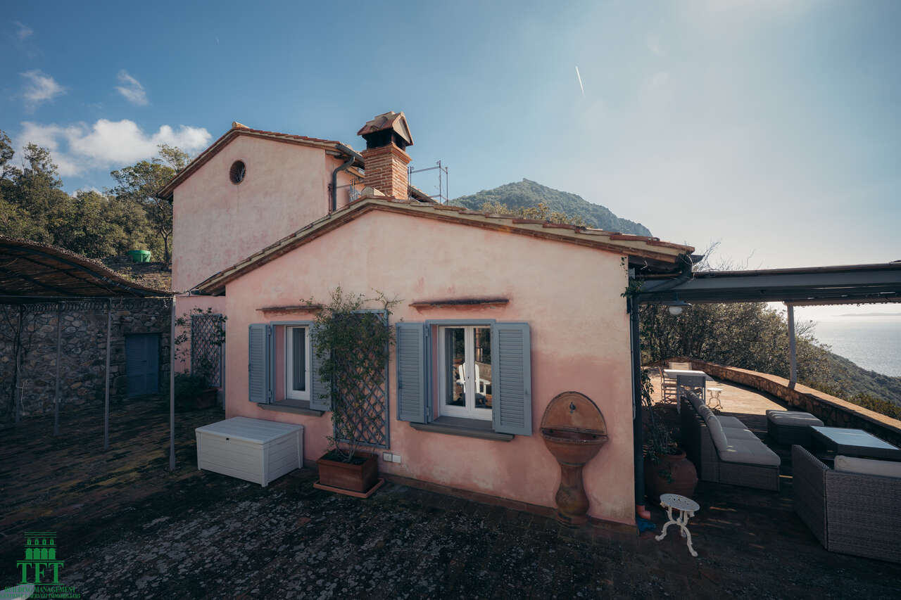 TENUTA CAPO D'UOMO SUL MONTE ARGENTARIO