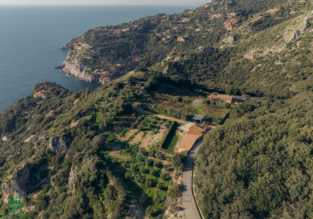 TENUTA CAPO D'UOMO SUL MONTE ARGENTARIO