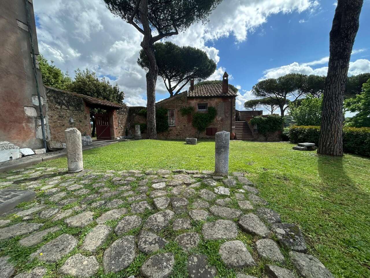 GIUSTINIANA, CASALE CON PISCINA E PARCO