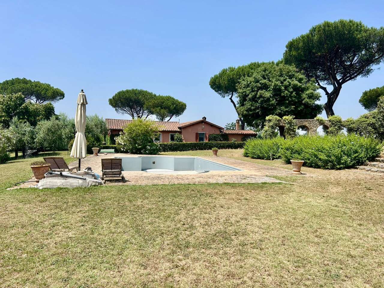 GIUSTINIANA, CASALE CON PISCINA E PARCO