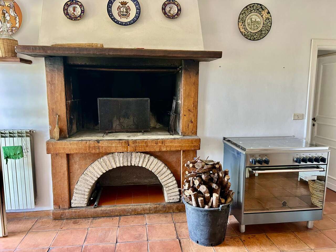 GIUSTINIANA, CASALE CON PISCINA E PARCO