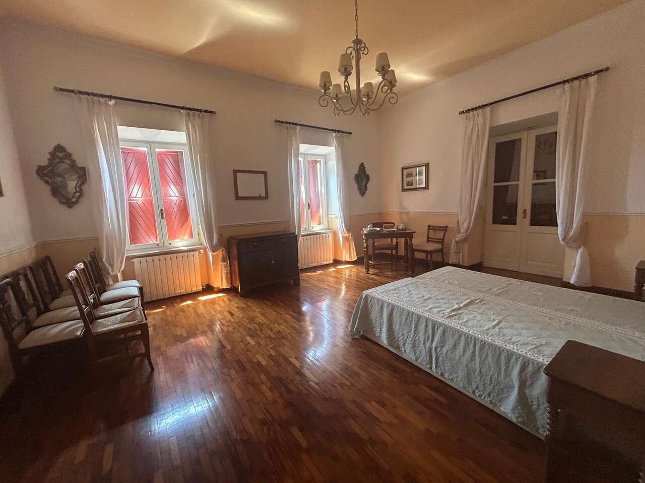 GIUSTINIANA, CASALE CON PISCINA E PARCO