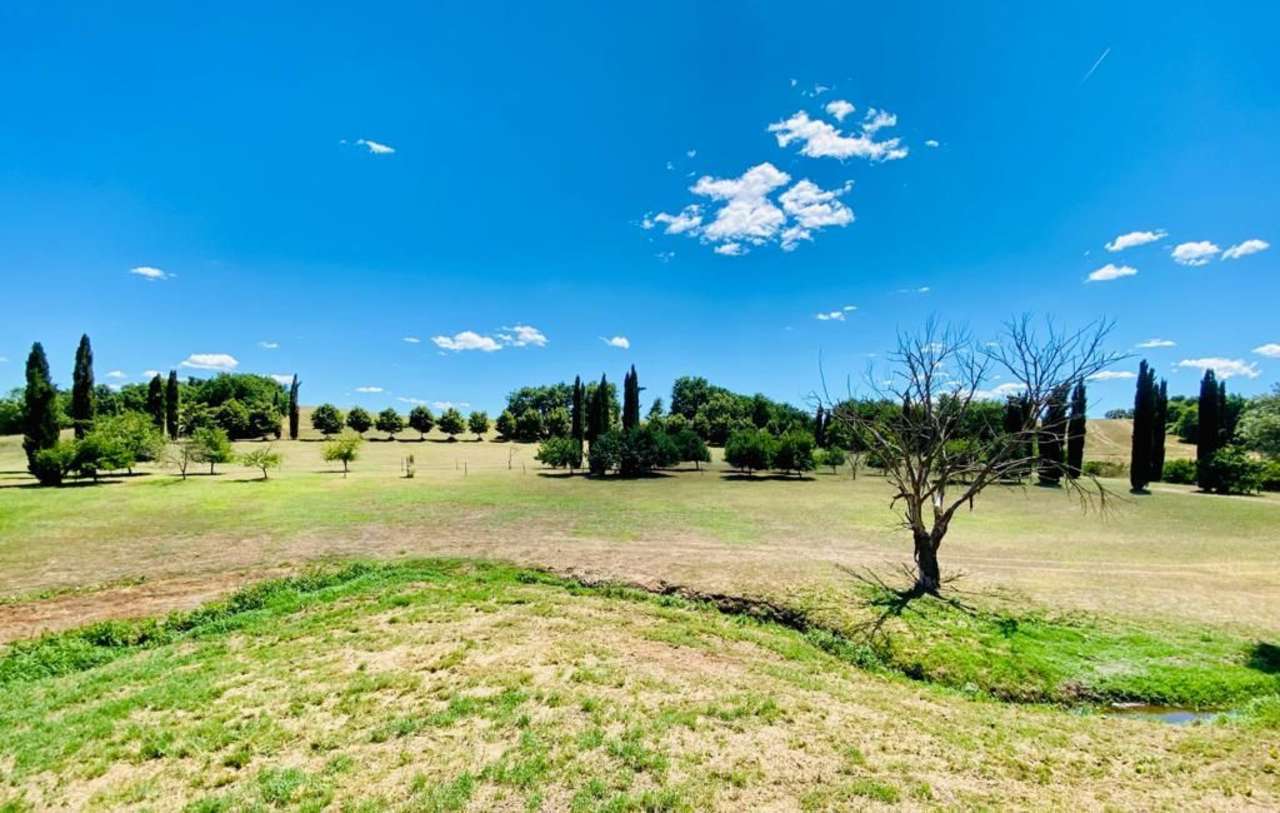 VETRALLA, SUGGESTIVE PROPERTY