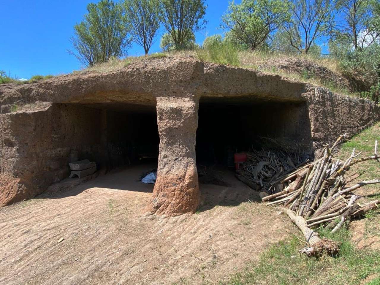 VETRALLA, SUGGESTIVE PROPERTY