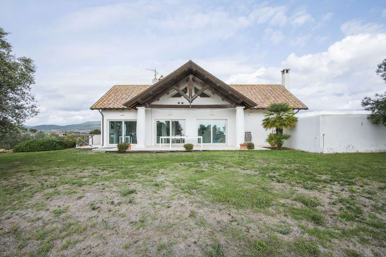  MONTALTO DI CASTRO PRESTIGIOUS VILLA