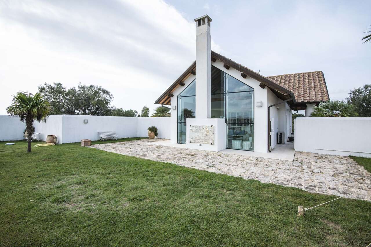  MONTALTO DI CASTRO PRESTIGIOUS VILLA