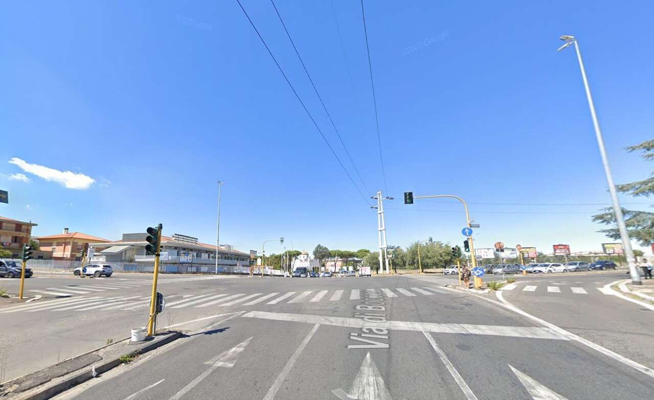 TORREVECCHIA SHOP FOR RENT