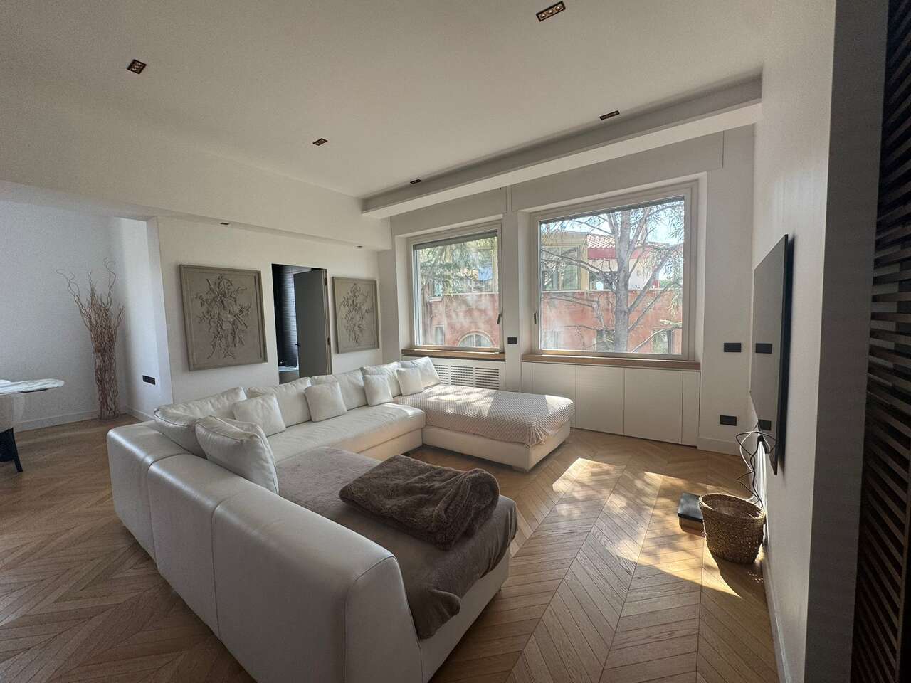 Modern Elegance in the Heart of Vigna Clara