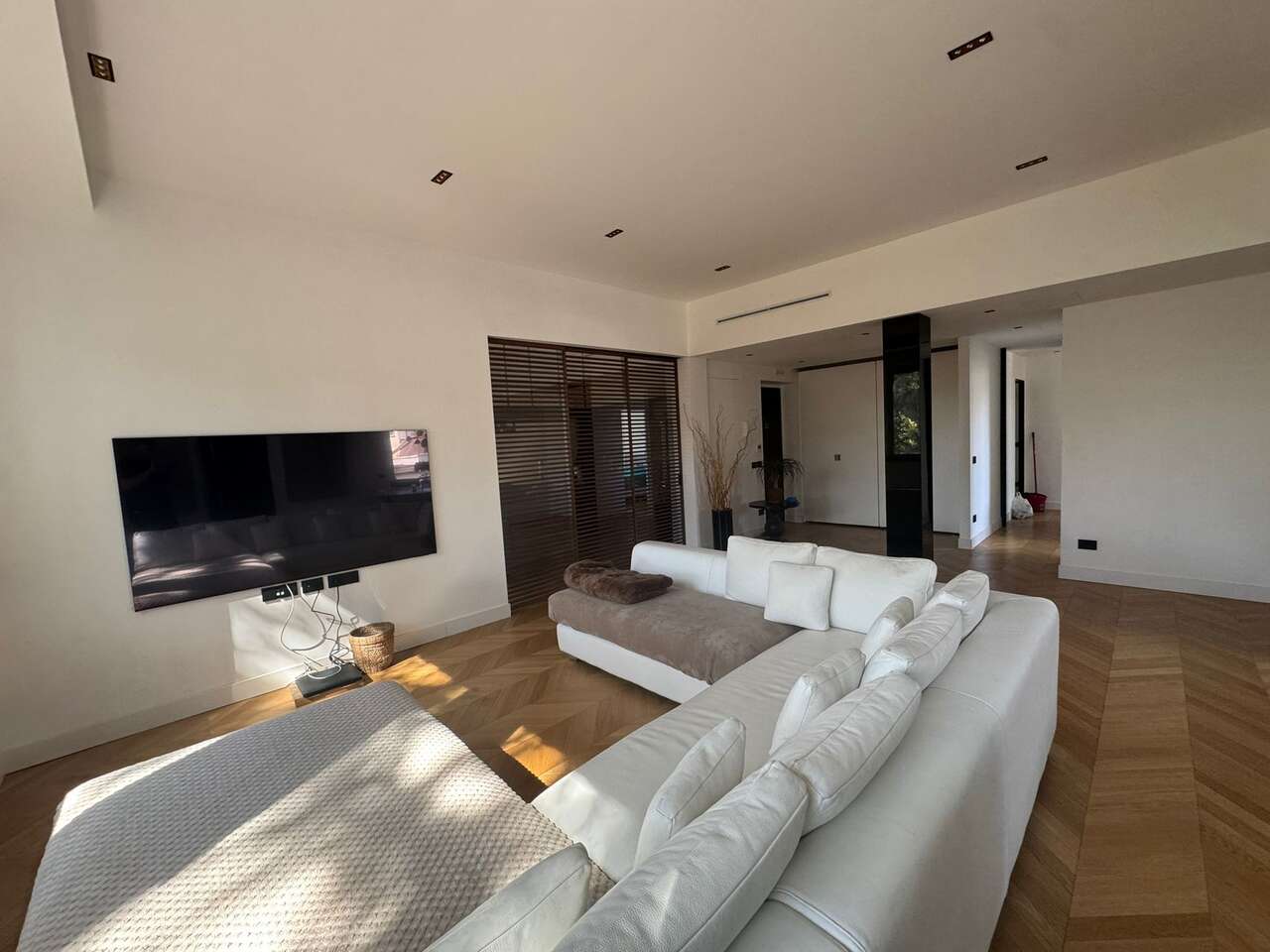 Modern Elegance in the Heart of Vigna Clara