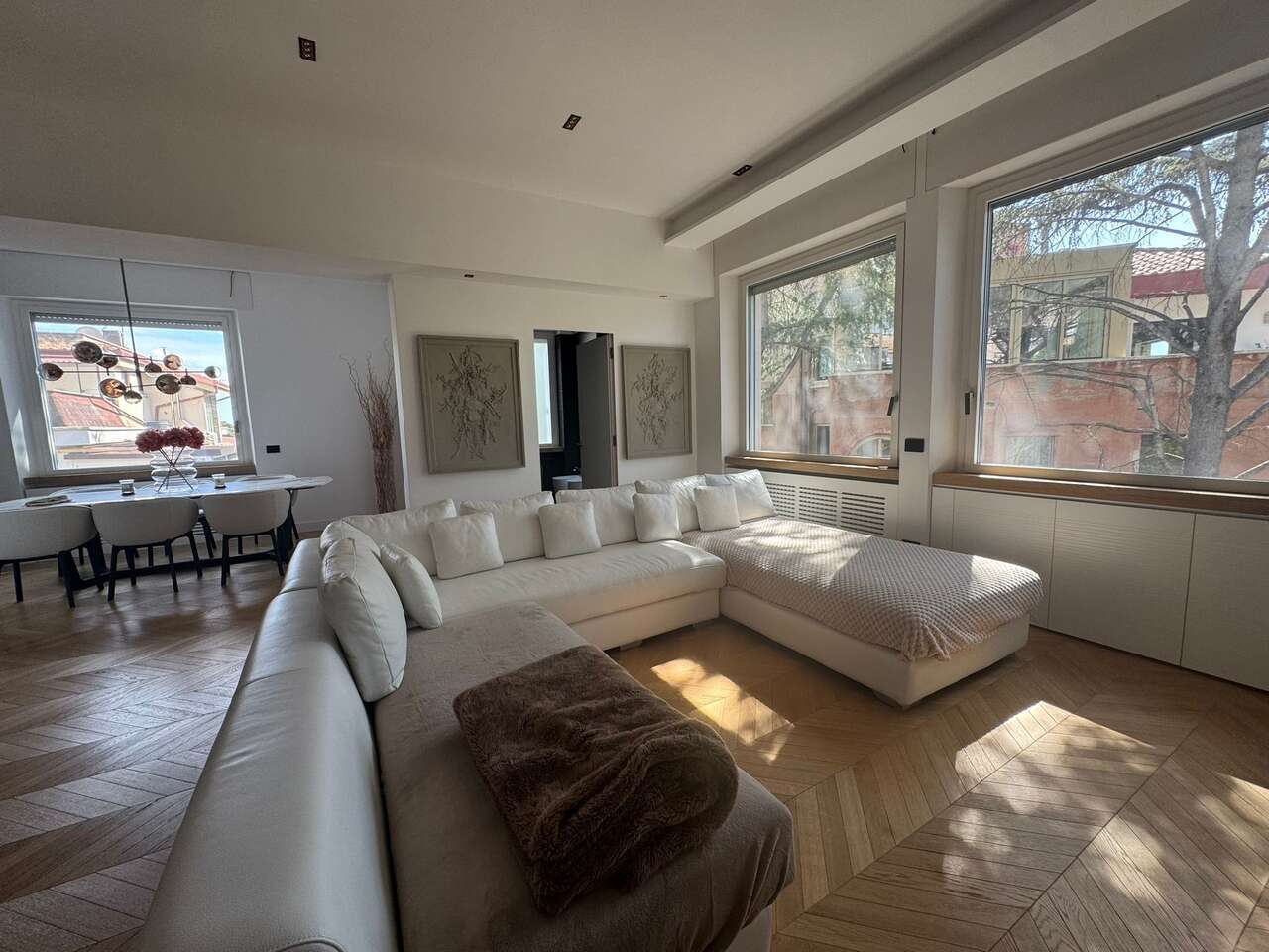 Modern Elegance in the Heart of Vigna Clara