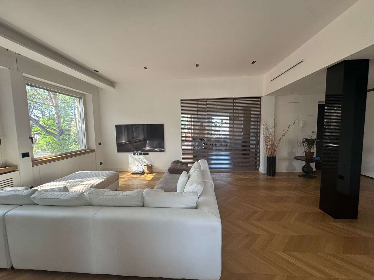 Modern Elegance in the Heart of Vigna Clara