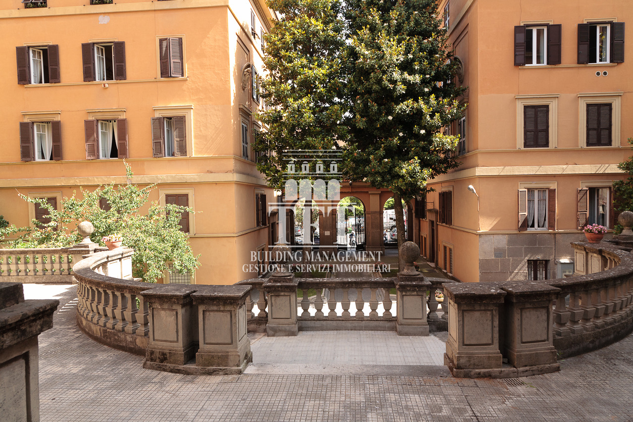 APPARTAMENTO IN PALAZZO D'EPOCA