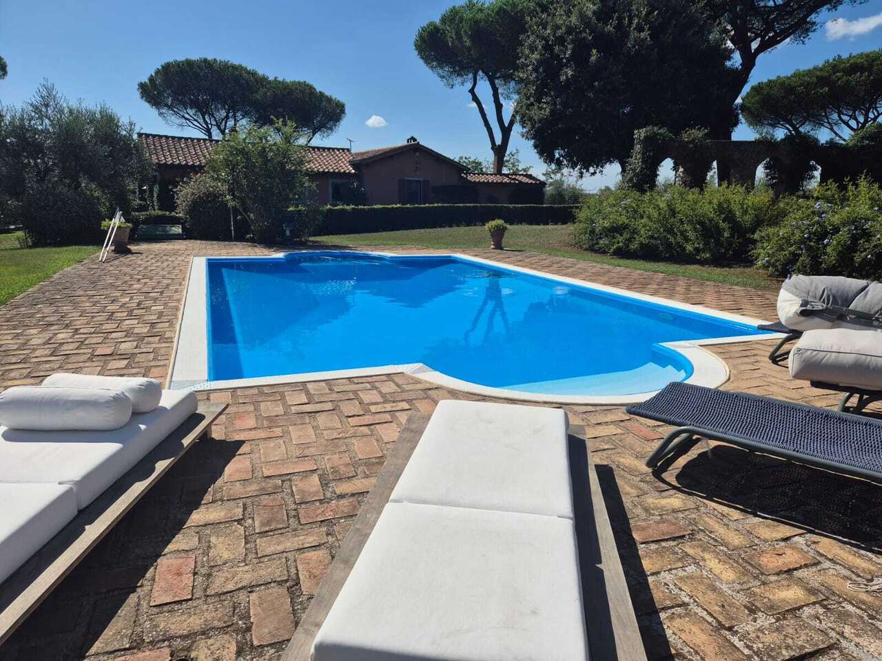 GIUSTINIANA, CASALE CON PISCINA E PARCO