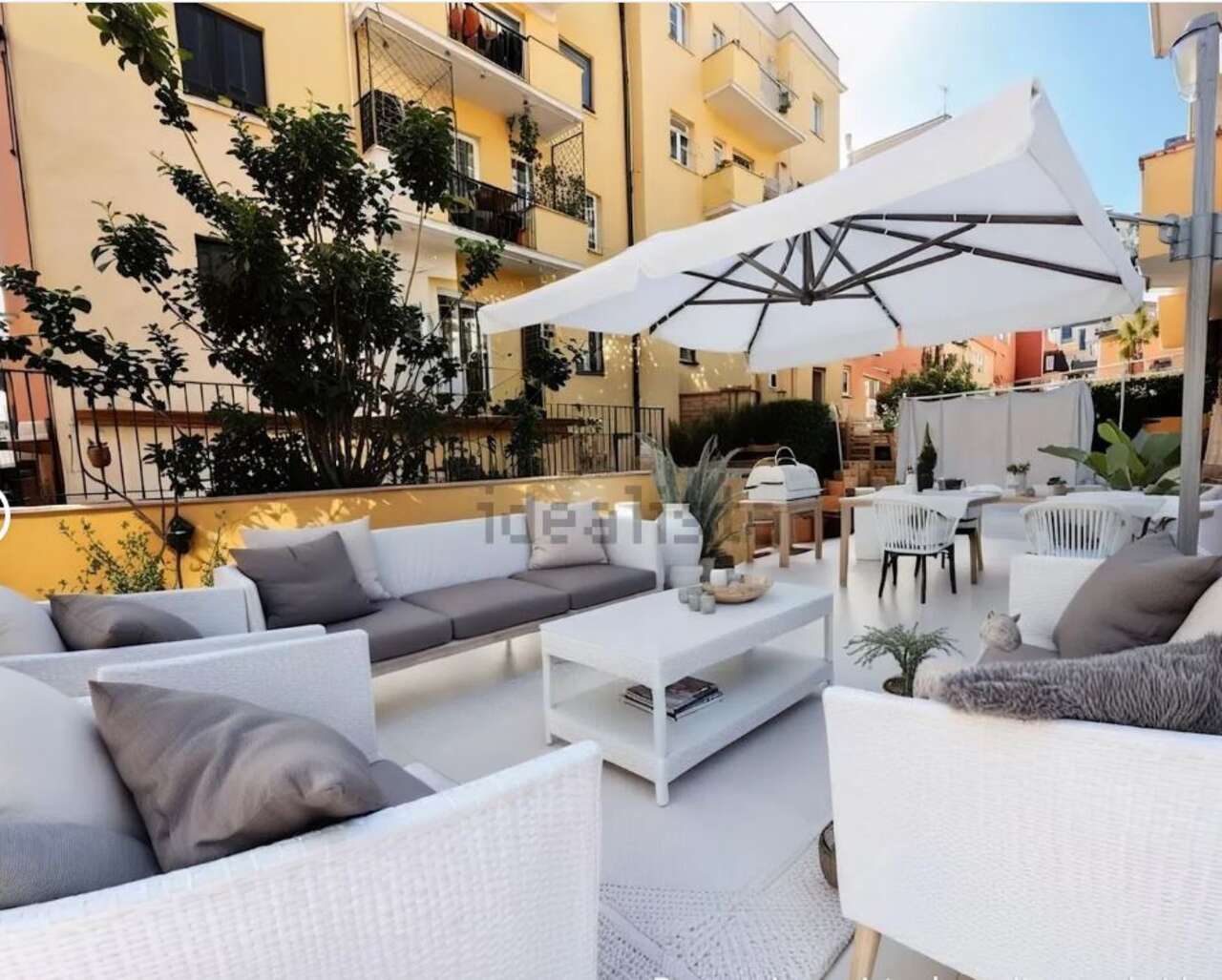 APPARTAMENTO CON AMPIO TERRAZZO
