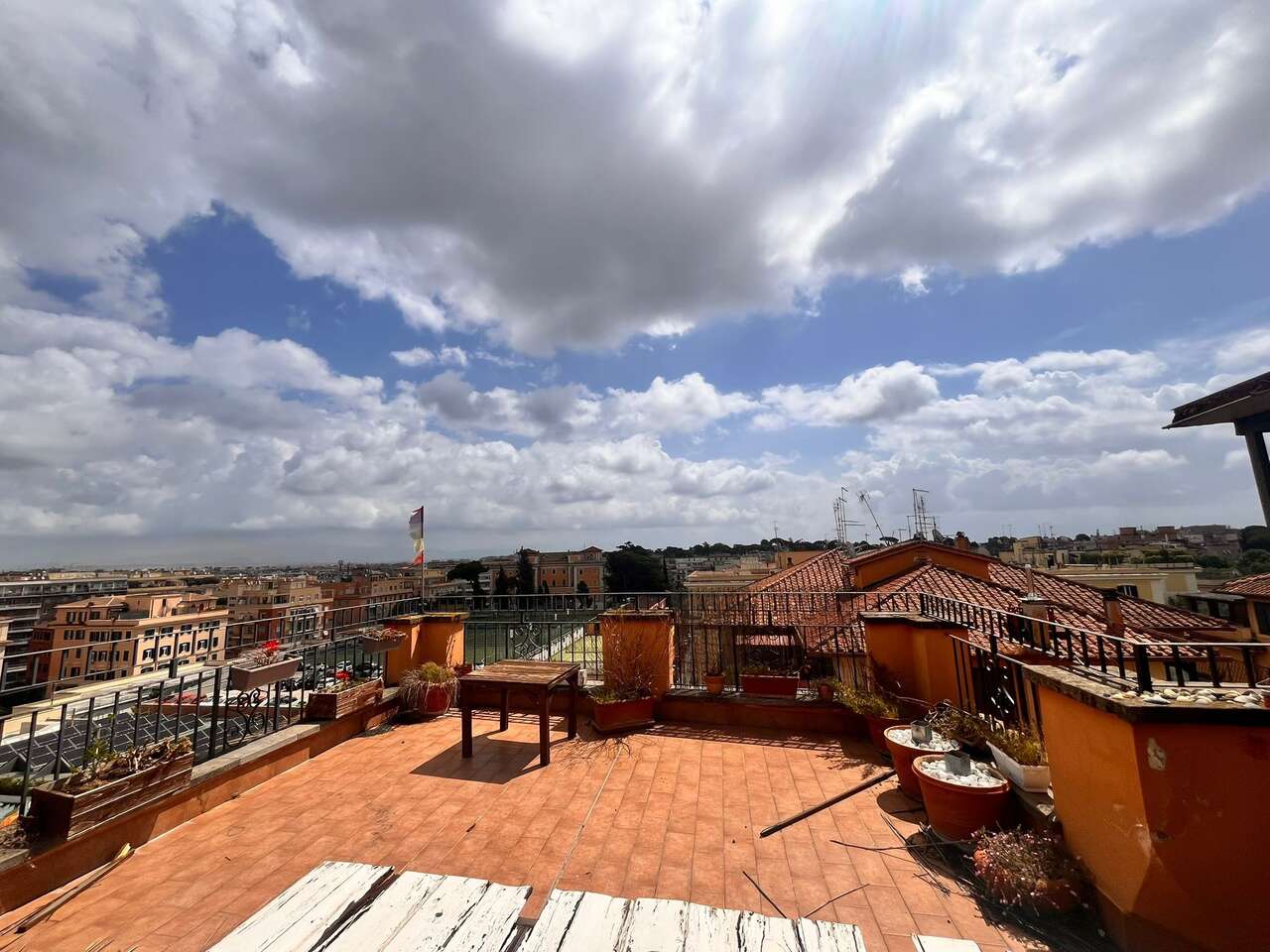 PIAZZA CRATI ATTICO PANORAMICO PIAZZA CRATI ATTICO PANORAMICO