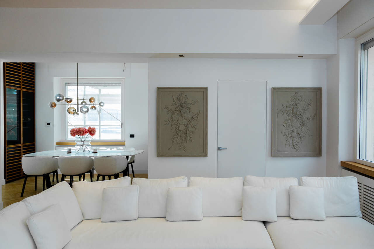 ELEGANZA MODERNA NEL CUORE DI VIGNA CLARA ELEGANZA MODERNA NEL CUORE DI VIGNA CLARA