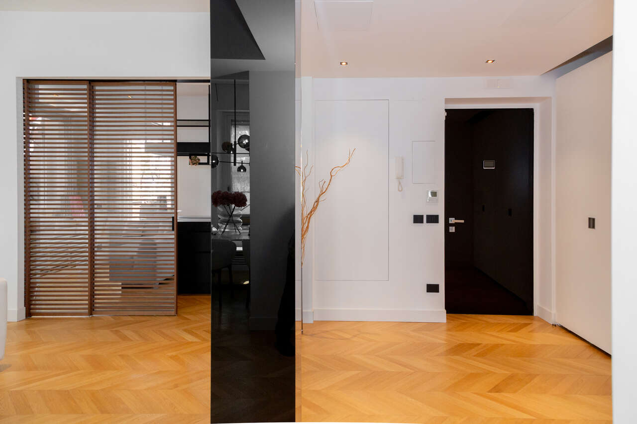 ELEGANZA MODERNA NEL CUORE DI VIGNA CLARA ELEGANZA MODERNA NEL CUORE DI VIGNA CLARA