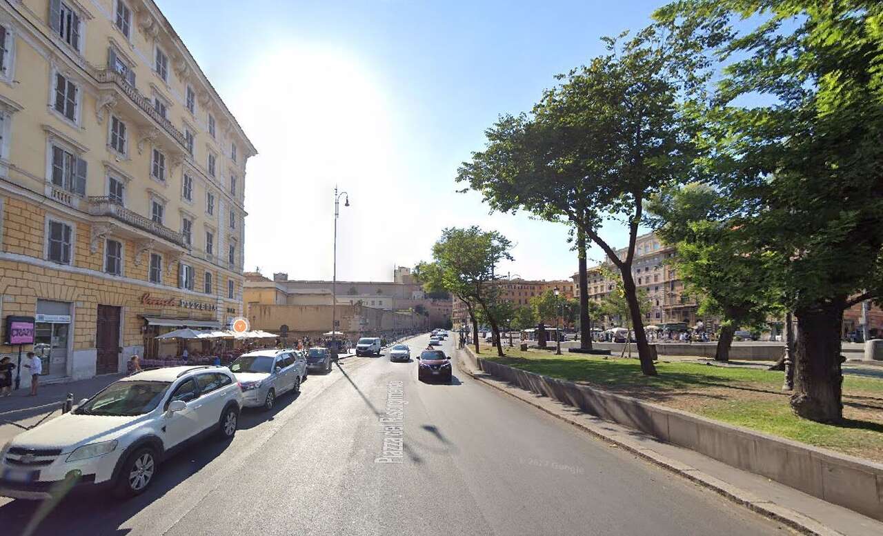 PRATI FOR SALE C/1 COMMERCIAL SPACE