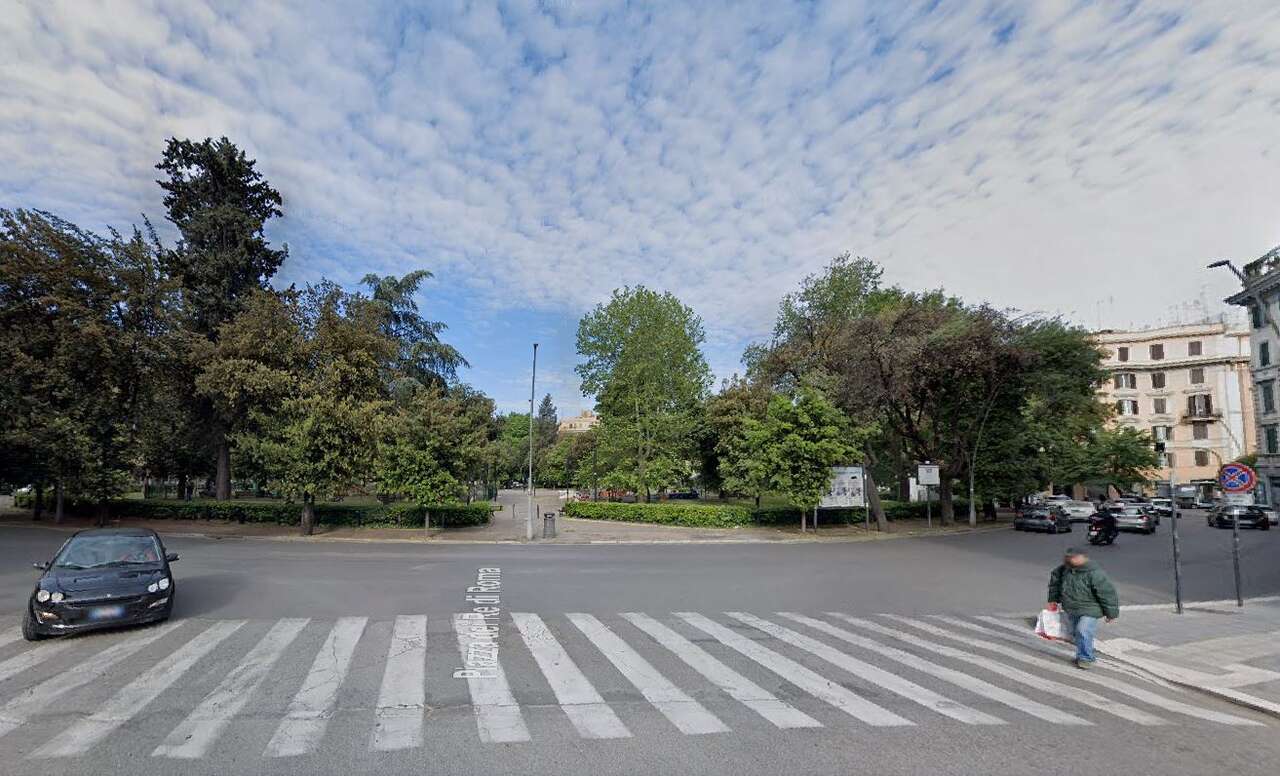 SAN GIOVANNI COMMERCIAL PROPERTY WITH INCOME SAN GIOVANNI COMMERCIAL PROPERTY WITH INCOME